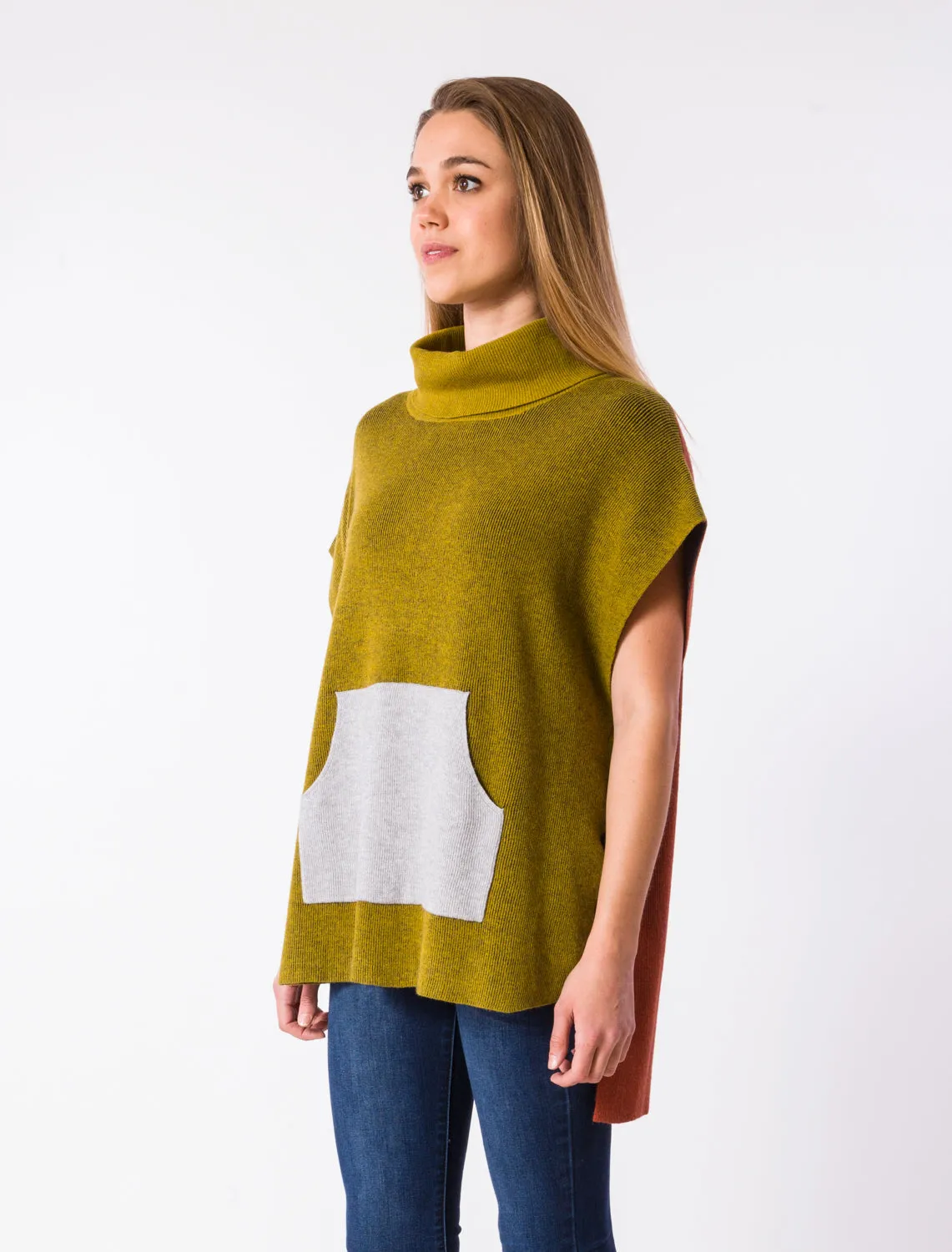 AZUMI 'KANGA' PONCHO