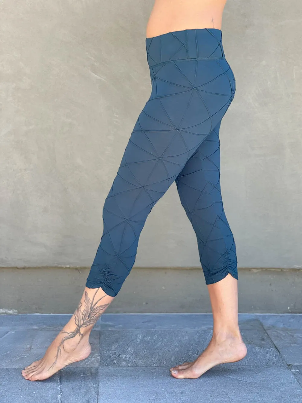 Bamboo Texture Capri Legging