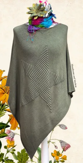 BEAUTIFUL FOREST GREEN STAR PONCHO (Reg / XL)