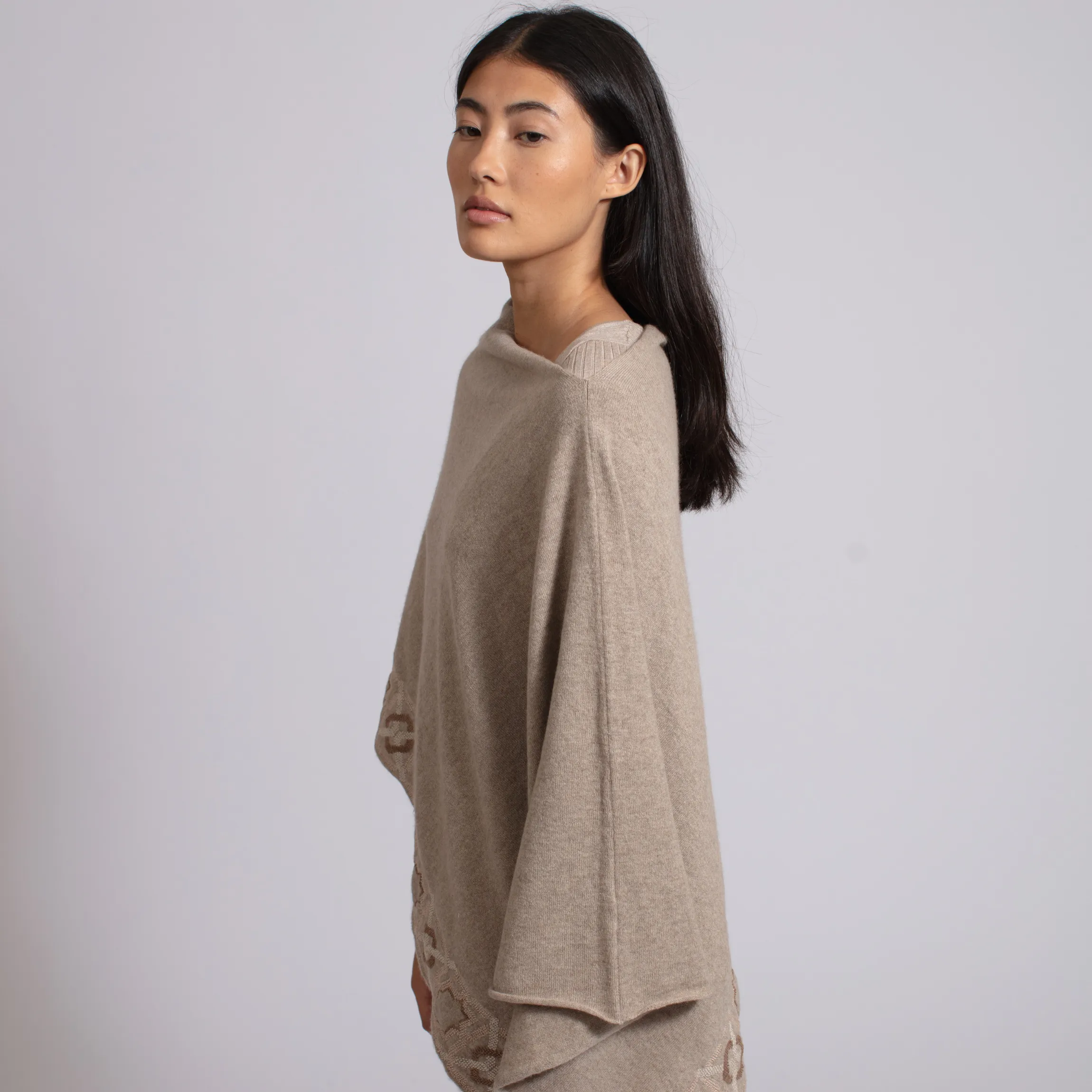 BEIGE CASHMERE PONCHO