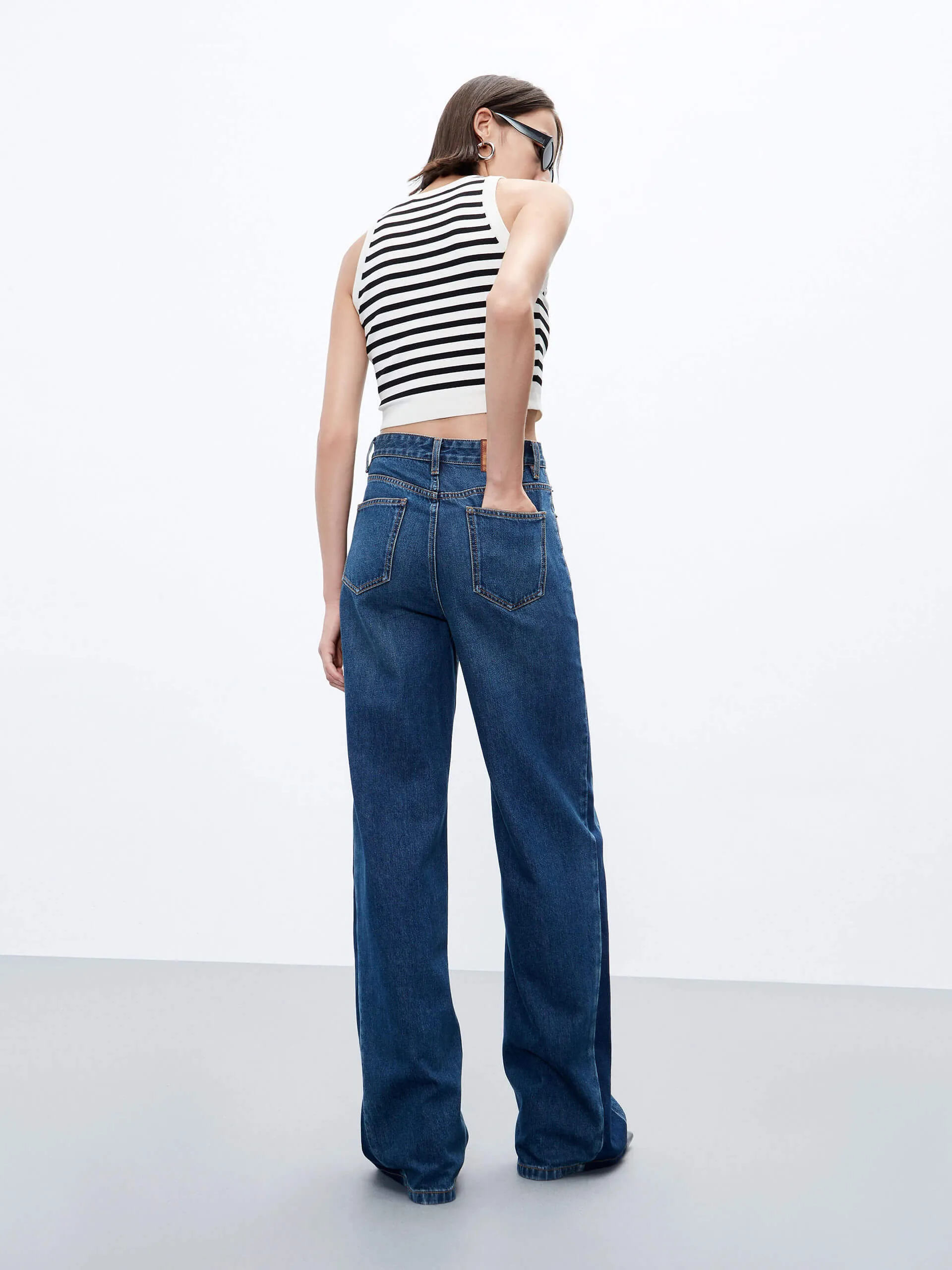 Contrast Detail Straight Jeans