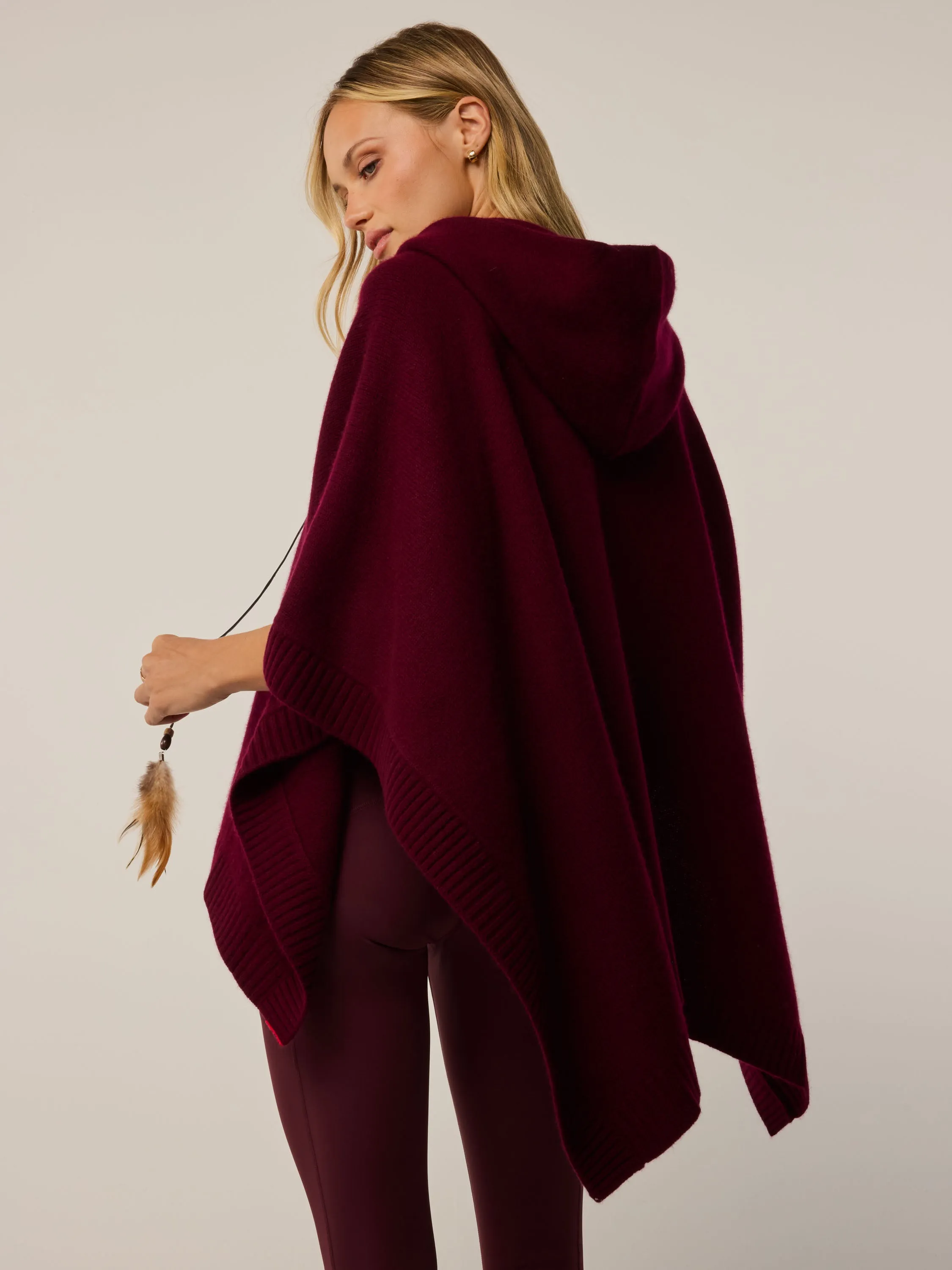 Elu Hooded Poncho