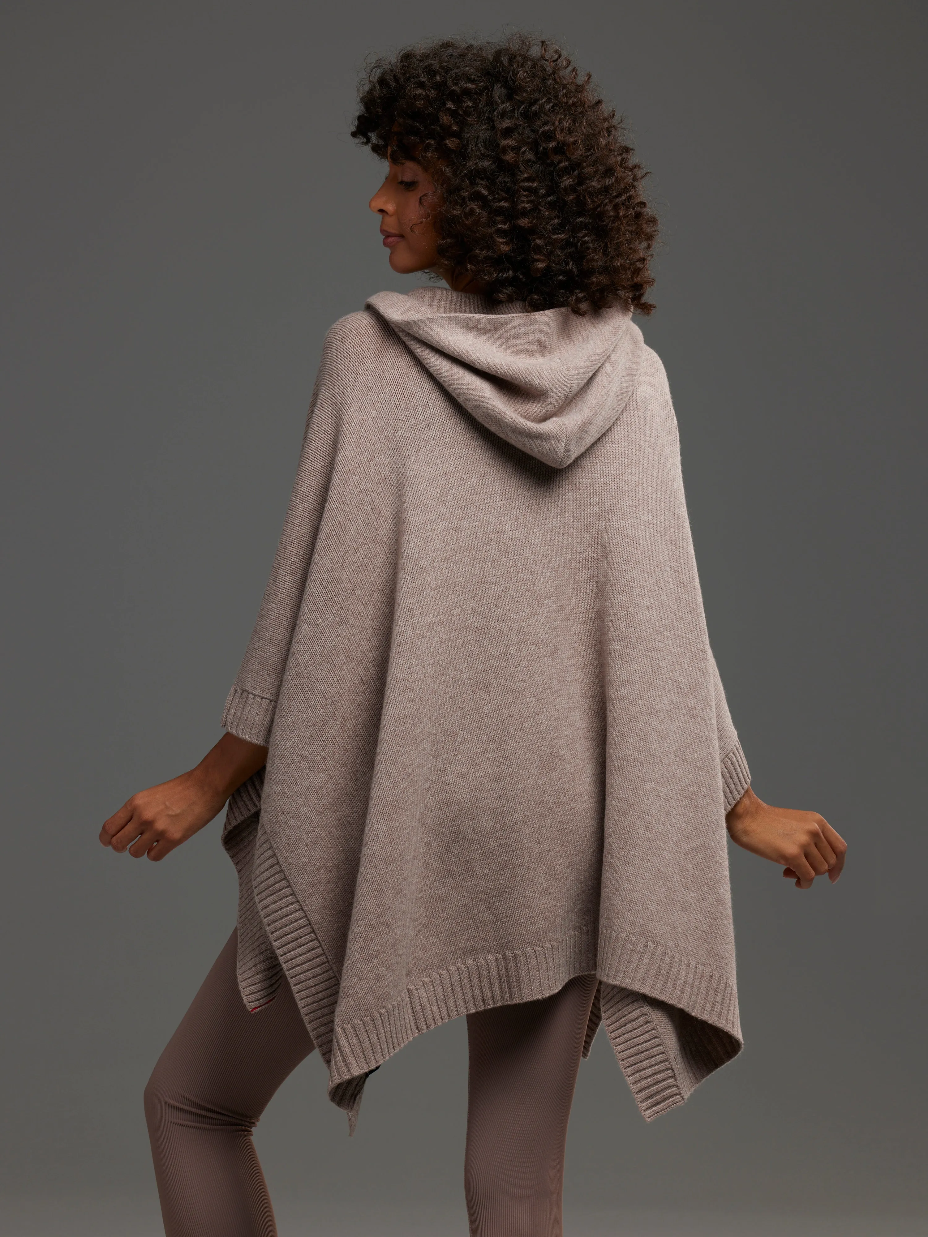 Elu Hooded Poncho