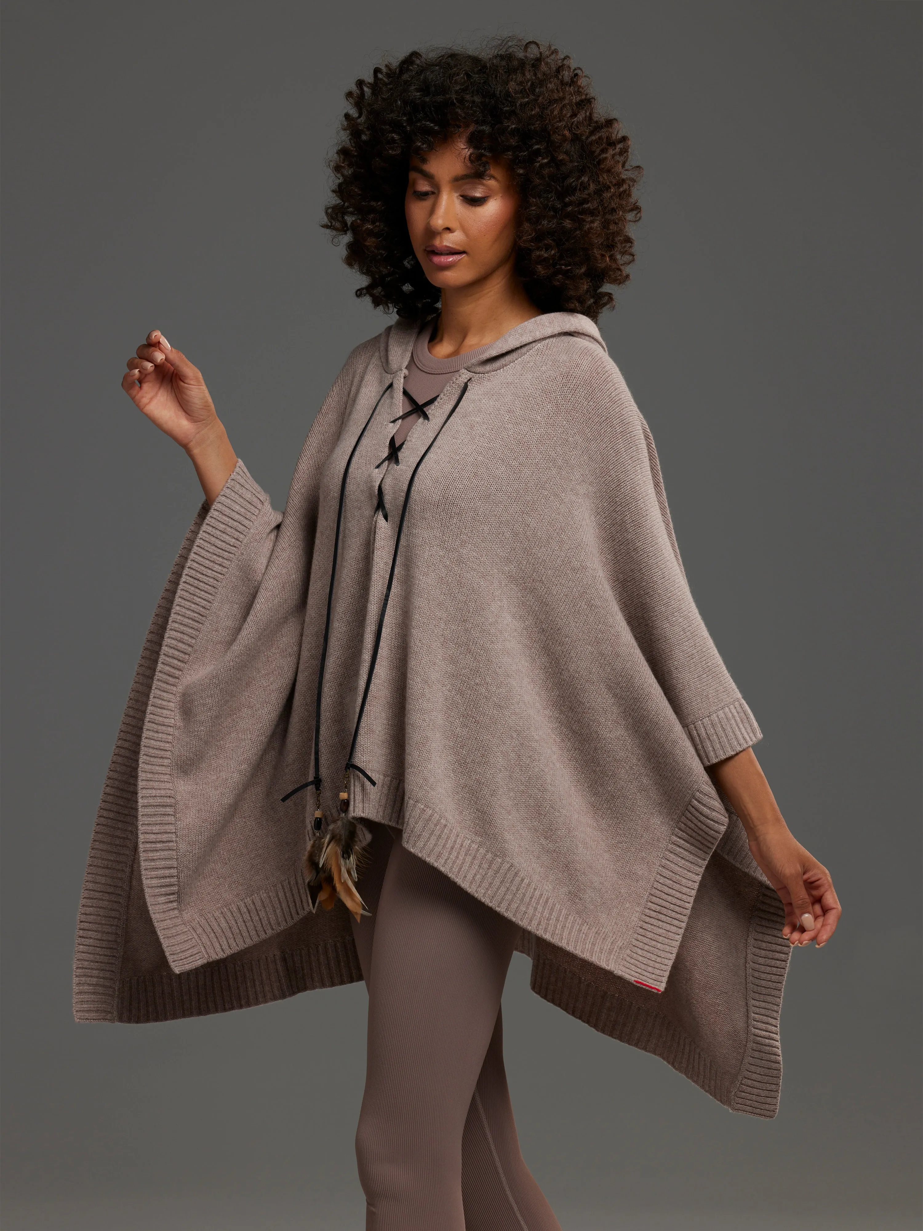 Elu Hooded Poncho