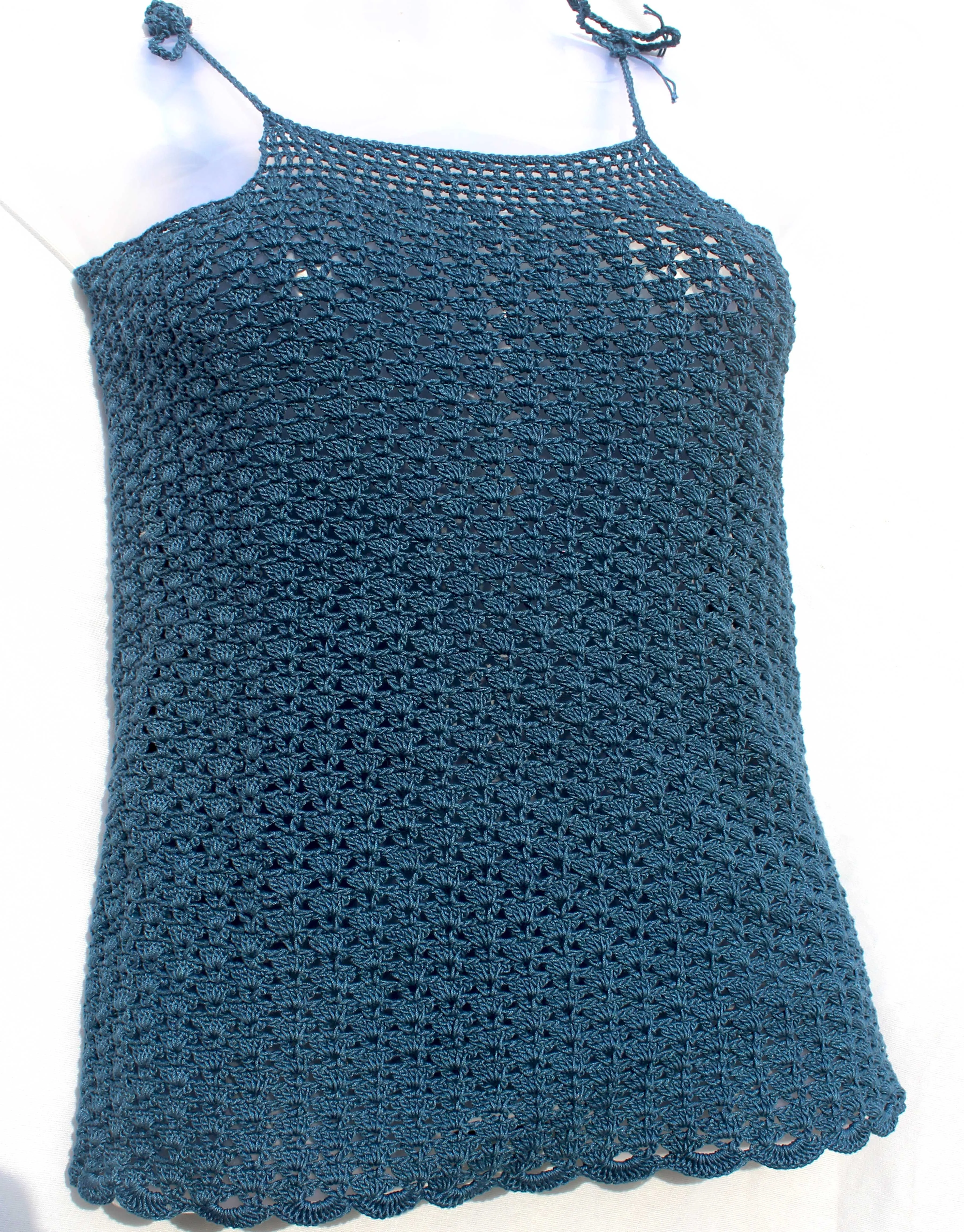 GraminArts thread crochet sleeveless top with blue color