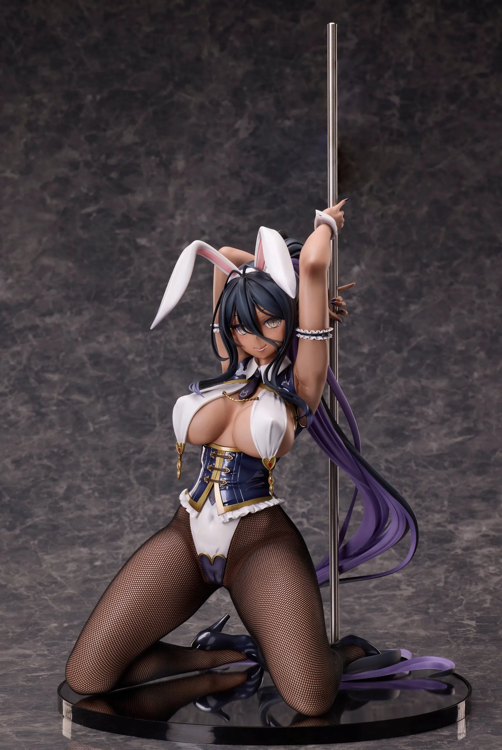 Mariabel Bunny Ver. 1/4 Scale Figure