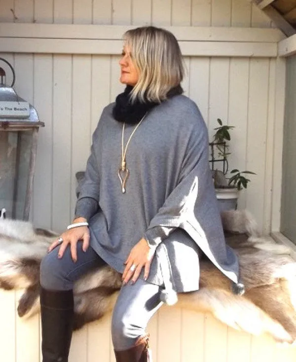 Mondial Poncho in Grey