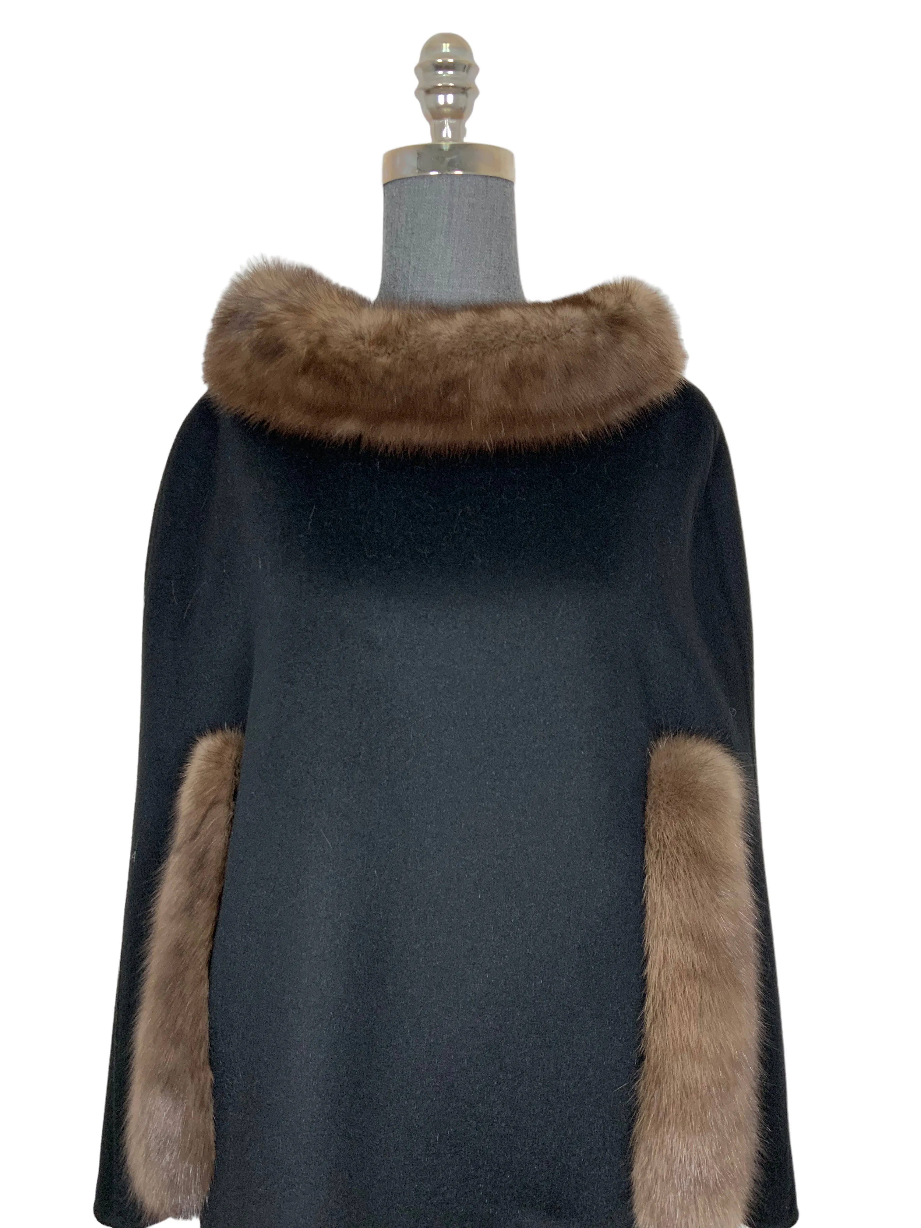 Oscar de la Renta Cashmere and Sable Fur Poncho