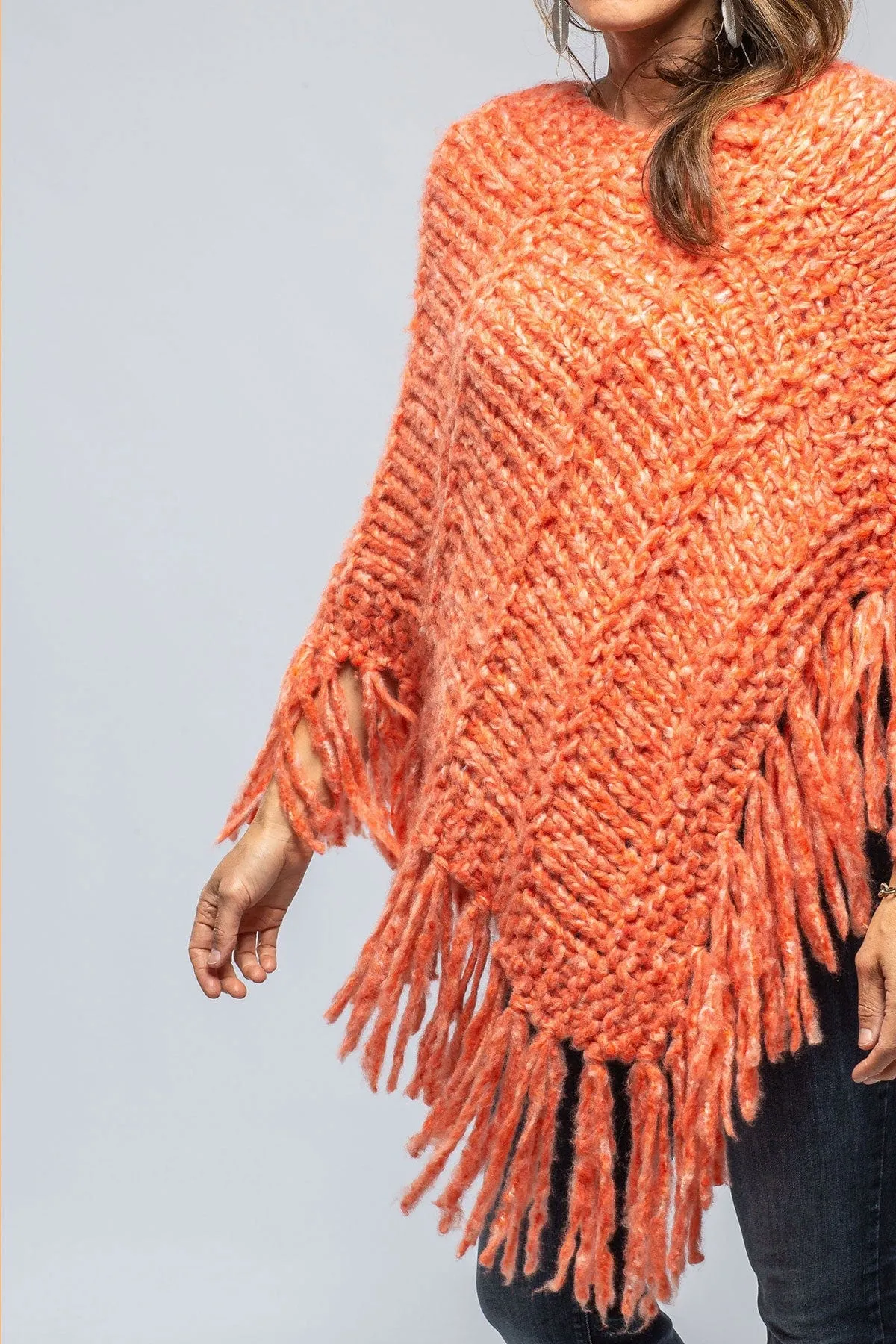 Soliana Cashmere Poncho In Melon Flame