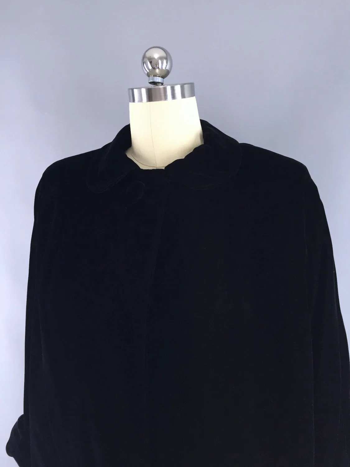 Vintage 1960s Black Velvet Evening Jacket