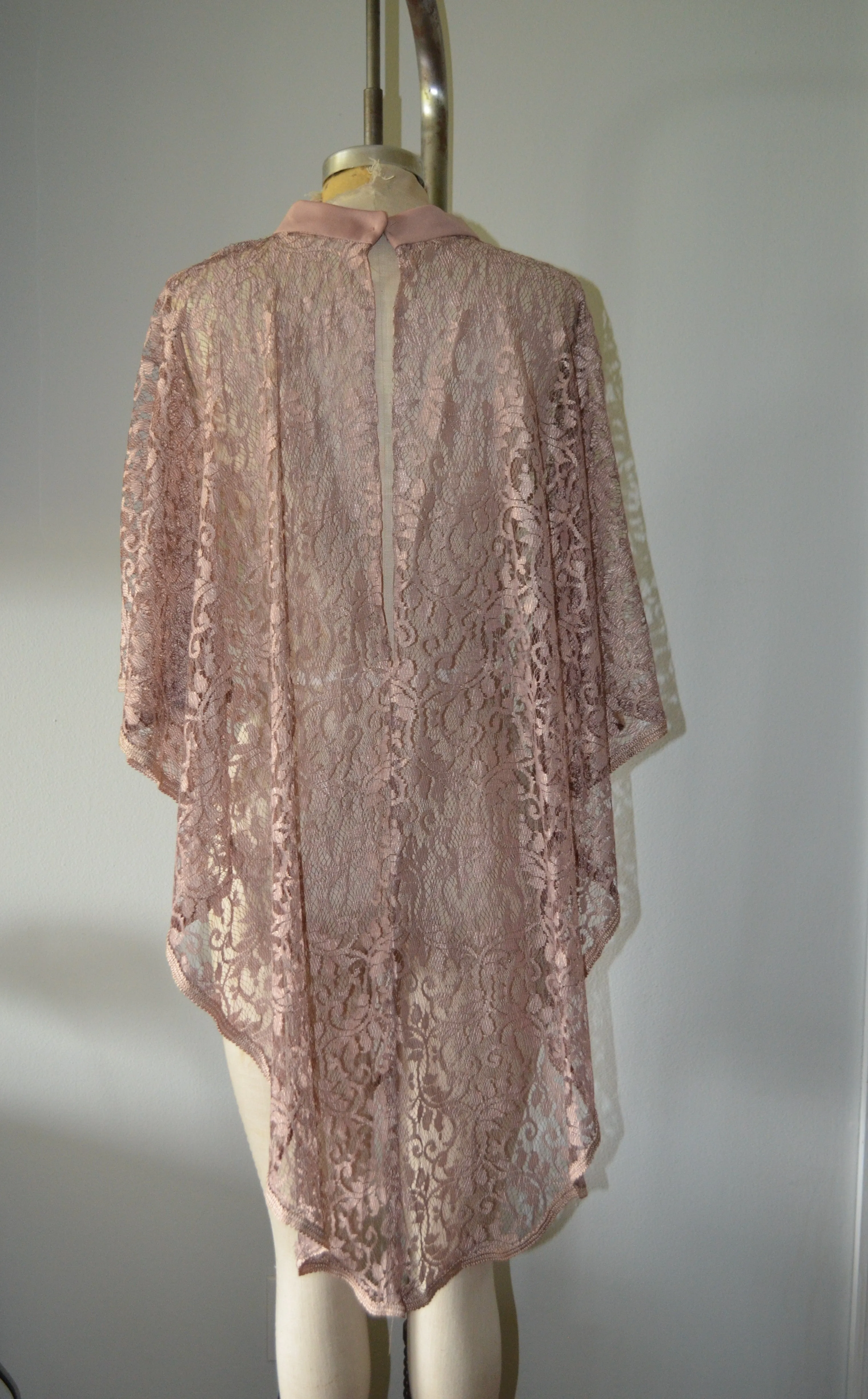 Vintage beige floral lace cover up shawl long batwing sleeve cape