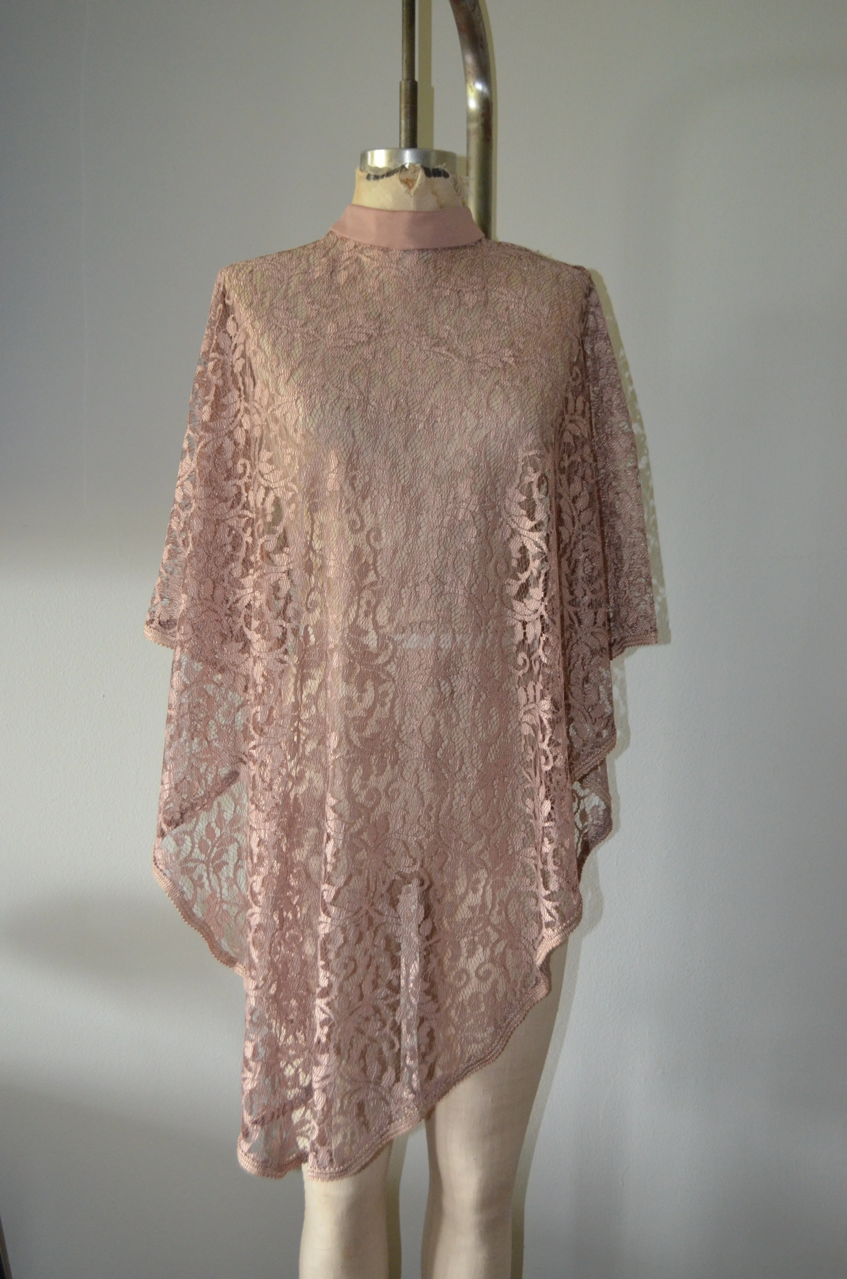 Vintage beige floral lace cover up shawl long batwing sleeve cape