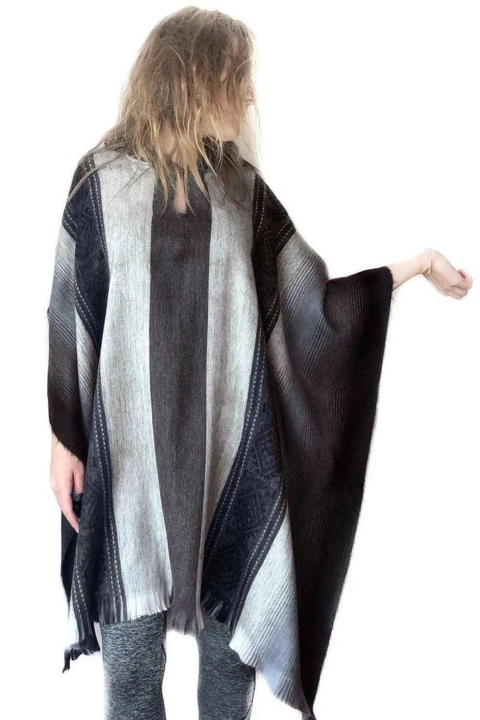 Yanarumi - Lightweight Baby Alpaca Hooded Poncho - Light Gray - Unisex